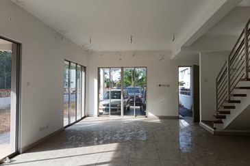 Ariza Elmina Gardens