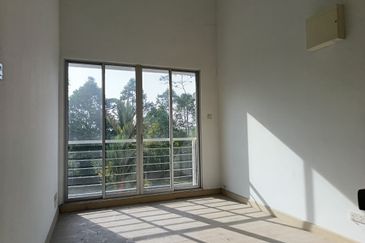 Ariza Elmina Gardens