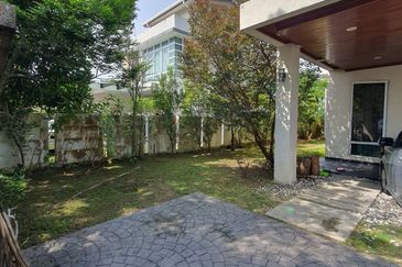 Avenue 6, Bandar Tun Hussein Onn