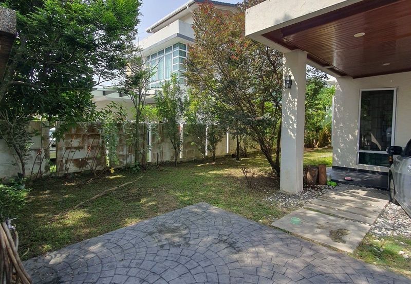 Avenue 6, Bandar Tun Hussein Onn