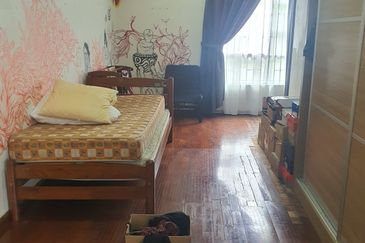 Avenue 6, Bandar Tun Hussein Onn