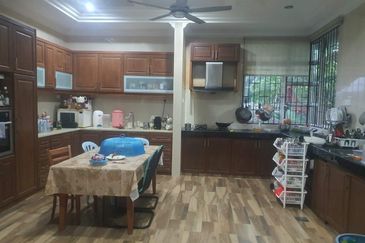 Avenue 6, Bandar Tun Hussein Onn