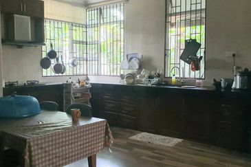 Avenue 6, Bandar Tun Hussein Onn