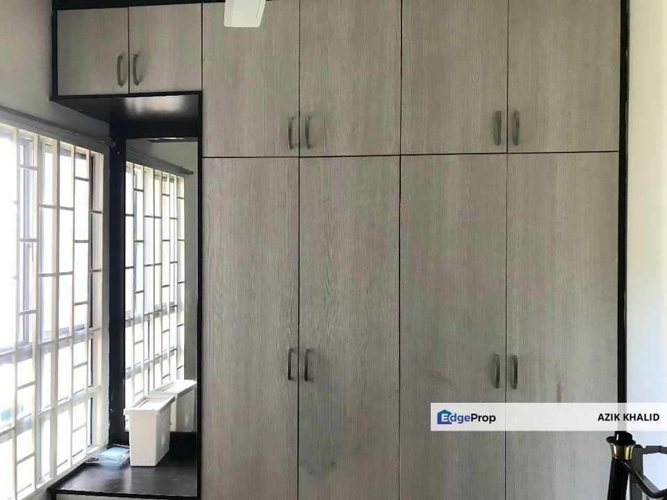 Facing Pool Tiara Intan Condominium Taman Bukit Indah Ampang For Sale, Selangor, Ampang