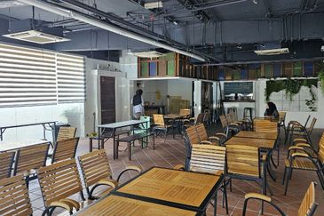 Commercial  Building For Sale - Suri Puteri Shah Alam