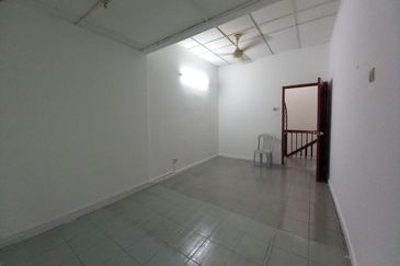 RENOVATED CORNER LOT DOUBLE STOREY TERRACE TAMAN DESA BAKTI SELAYANG