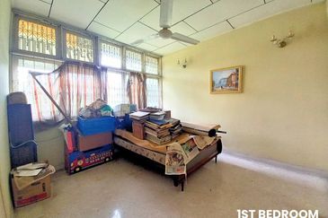 Jalan Bunga Anggerik 2/4 