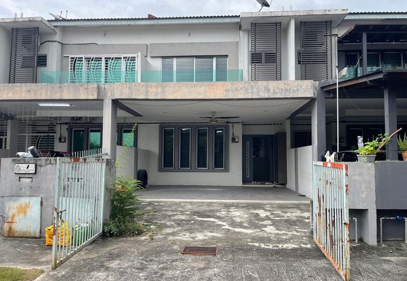 Taman Baiduri, Dengkil