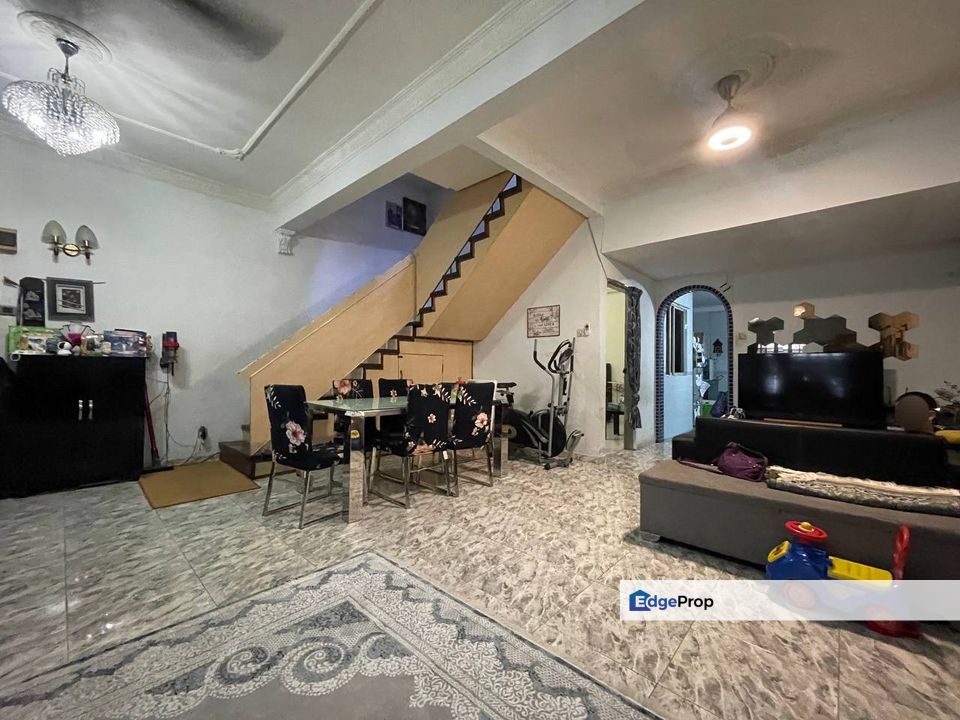 FULLY RENOVATED Double Storey House Taman Melur Ampang for Sale RM585