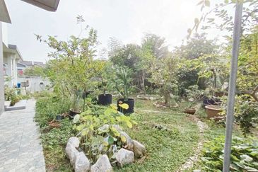 2sty Corner Lot Greeneries Spira Alam Impian