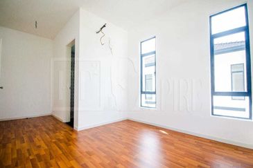 Biggest Norton  Bungalow Bandar Puncak Alam