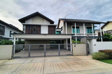 2 Storey Twin Bungalow at Elmina Garden, Denai Alam with Private Pool