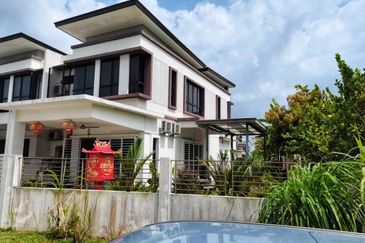 2 Storey Lot With Extra Land Bandar Seri Coalfield