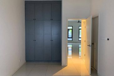 2sty AKASIA U12 Shah Alam PArtly Furnish