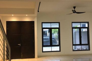 2sty AKASIA U12 Shah Alam PArtly Furnish