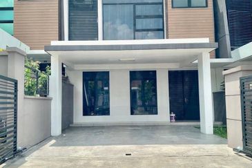 2sty AKASIA U12 Shah Alam PArtly Furnish