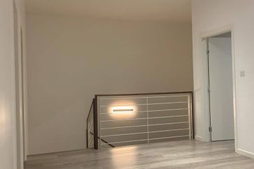 2sty AKASIA U12 Shah Alam PArtly Furnish