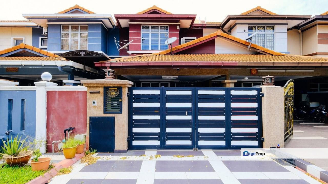 Double Storey Renovated House at Desa Latania Seksyen 36 Shah Alam, Selangor, Shah Alam