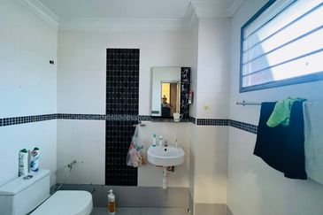 Double Storey Renovated House at Desa Latania Seksyen 36 Shah Alam