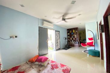 Renovated] 1sty Semi D CORNER LOT Shah Alam