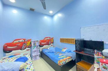 Renovated] 1sty Semi D CORNER LOT Shah Alam