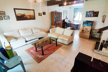 2 STOREY SS17, Partly Furnish SUBANG JAYA