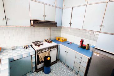 2 STOREY SS17, Partly Furnish SUBANG JAYA