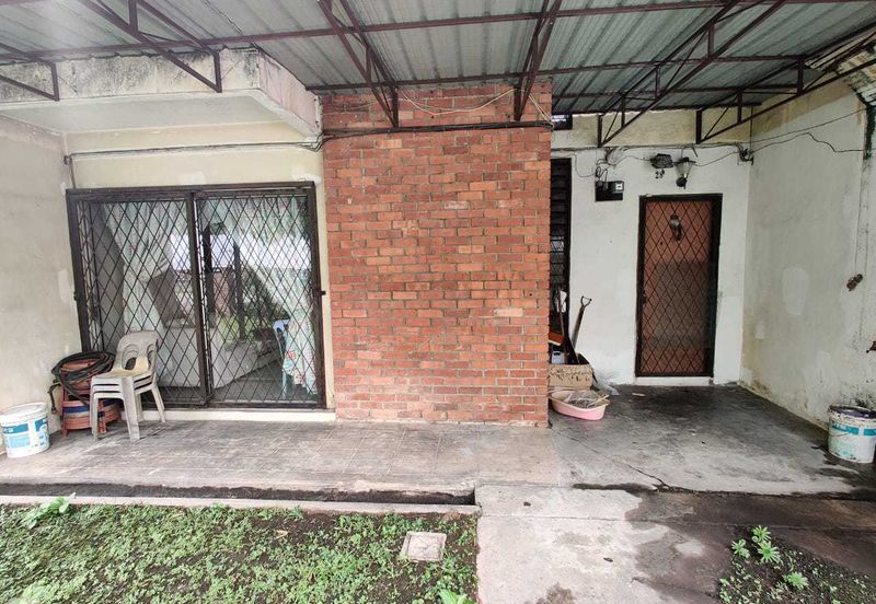 2 STOREY SS17, Partly Furnish SUBANG JAYA