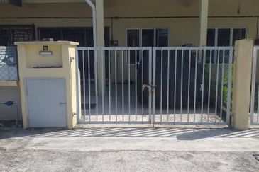 Single Storey Teres Partly Furnish Pulau Indah