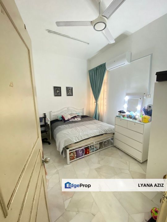 Ara Damansara Partly Furnished 2sty Spacious Well Maintained, Selangor, Ara Damansara