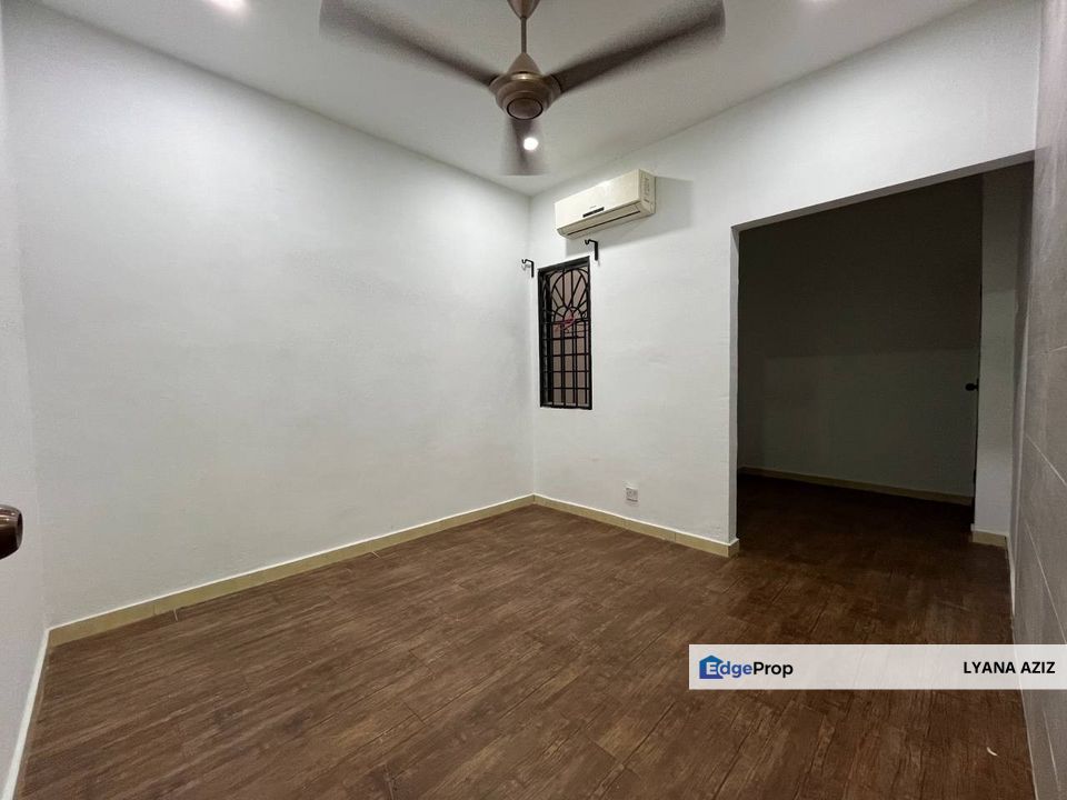 Taman Buana Perdana 1.5 Tingkat PArtly Furnished Glossy Tiling, Selangor, Petaling Jaya