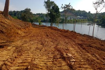 Persiaran Mokhtar Dahari