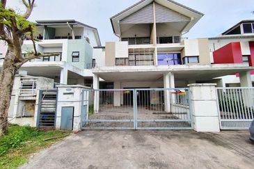 Jalan Selasih J U12/J 