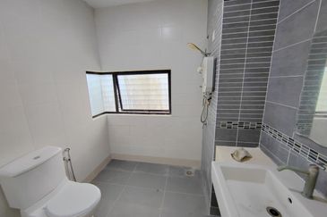 Jalan Selasih J U12/J 