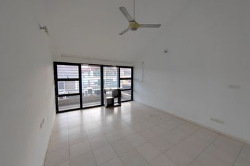 Jalan Selasih J U12/J 