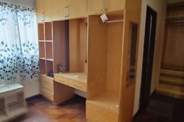 Jalan Kelab Golf 13/10F