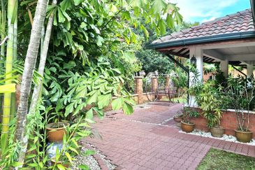 Jalan Kubah Double Storey Corner Extended