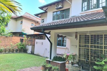 Jalan Kubah Double Storey Corner Extended