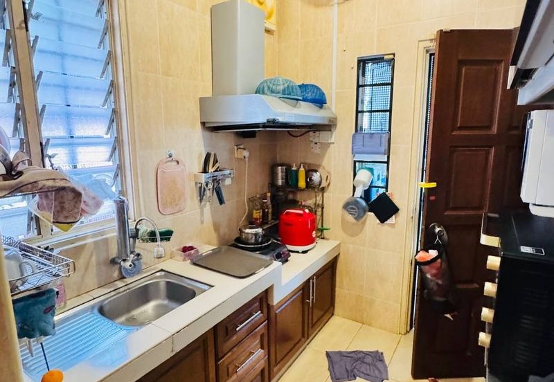 Jalan Anggerik Doritis 31/142