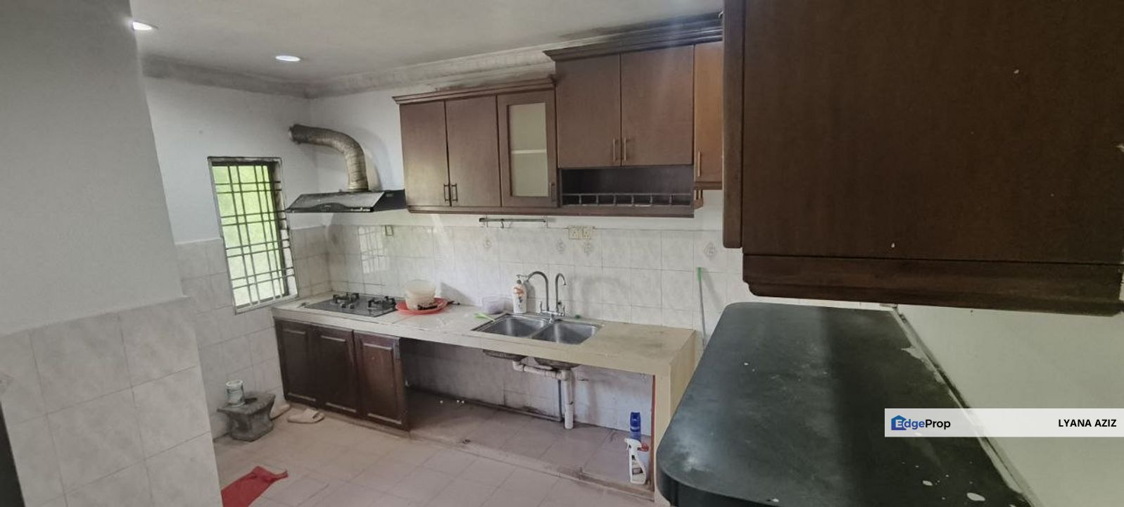 Sri Pelabuhan 2sty Intermediate Near McDonalds and Main road, Selangor, Port Klang