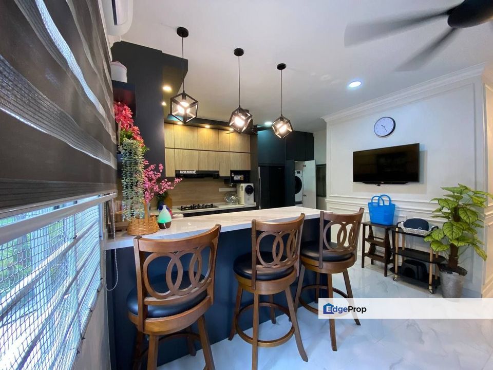 Seksyen 8 Bandar baru Bangi Double Storey Renovated Non bumi lot, Selangor, Bangi