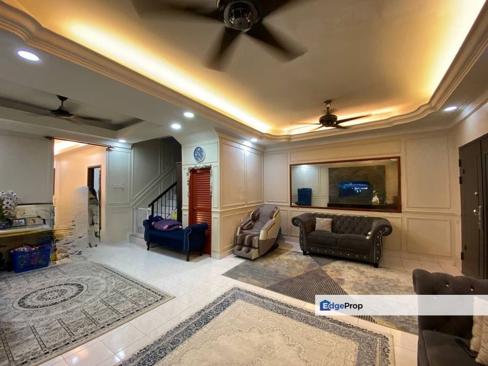 Seksyen 8 Bandar baru Bangi Double Storey Renovated Non bumi lot, Selangor, Bangi