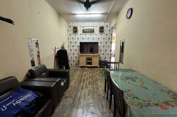 Pulau Indah ( Pulau Lumut )