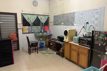 Pulau Indah ( Pulau Lumut )