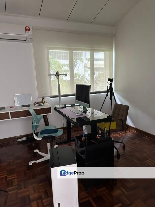 Taman Zooview Ampang Partly Furnished Reduce Price  2sty Freehold Terrace , Selangor, Ampang