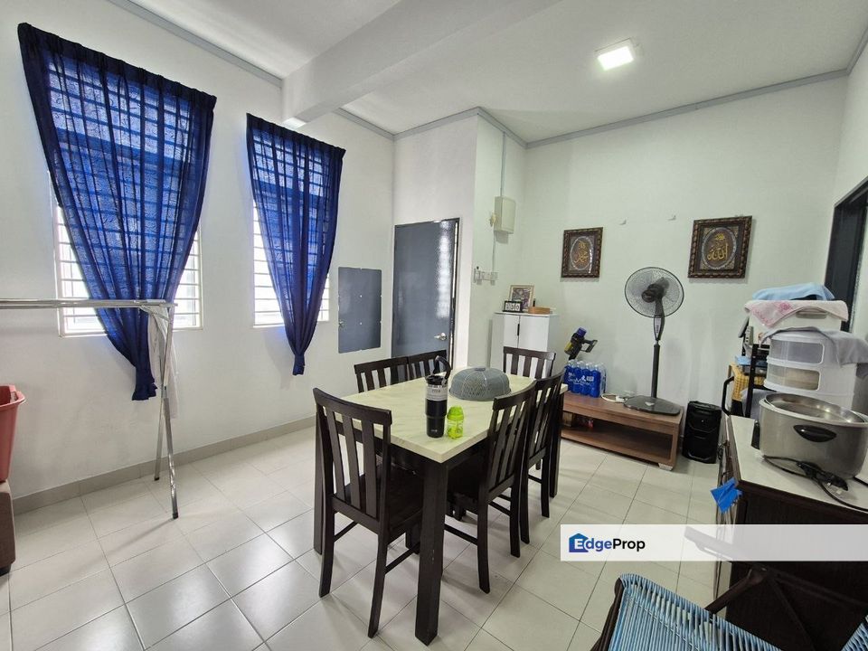 Townhouse Eristana Seri Pristana Sg Buloh, Selangor, Sungai Buloh