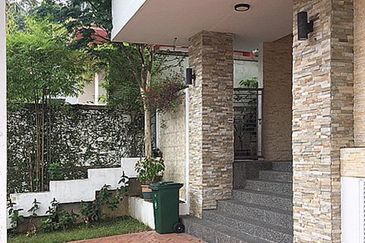 Rafflesia @ The Hill