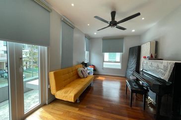 Rafflesia @ Damansara Perdana 