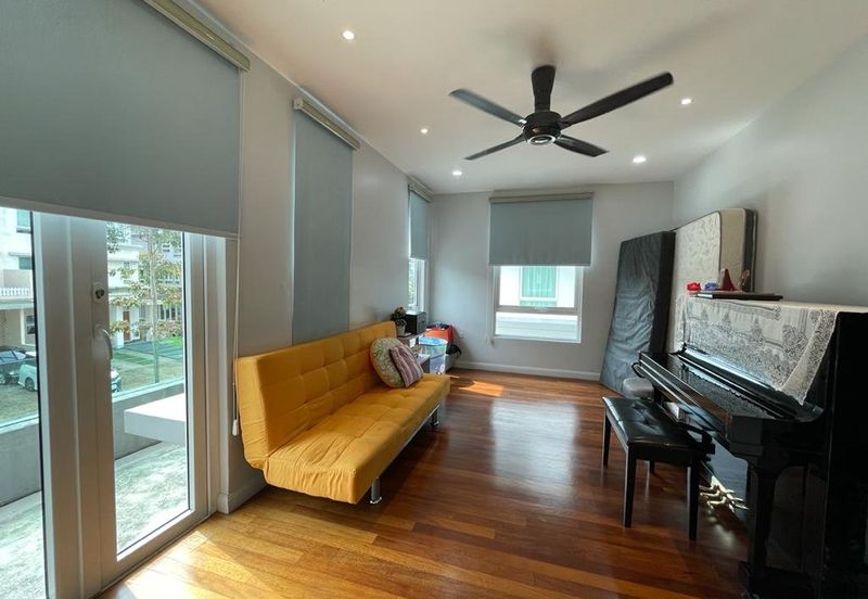 Rafflesia @ Damansara Perdana 