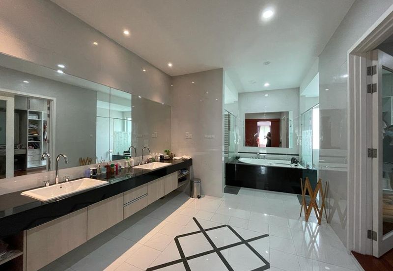 Rafflesia @ Damansara Perdana 